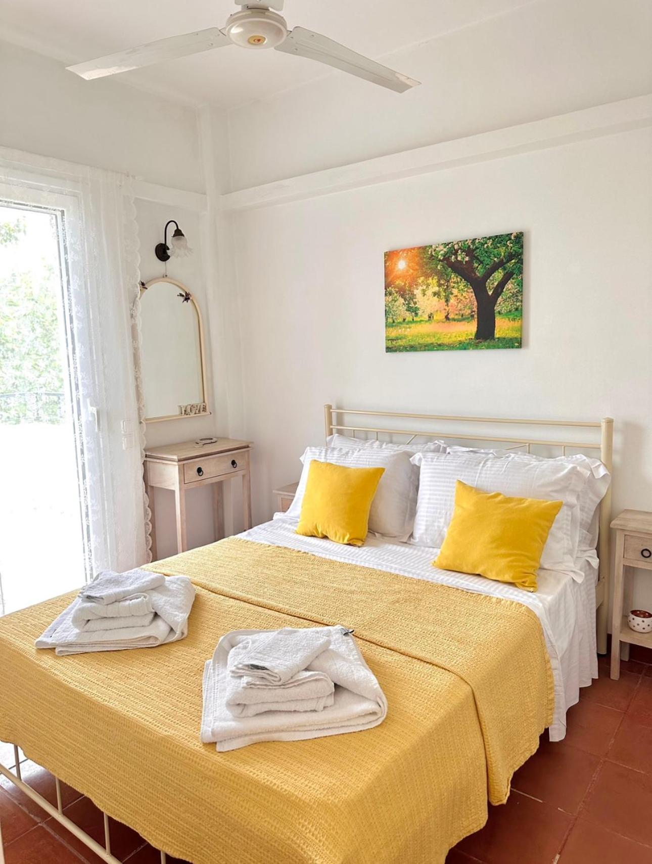 Verde E Mare Villa & Apartment 티실리비 외부 사진